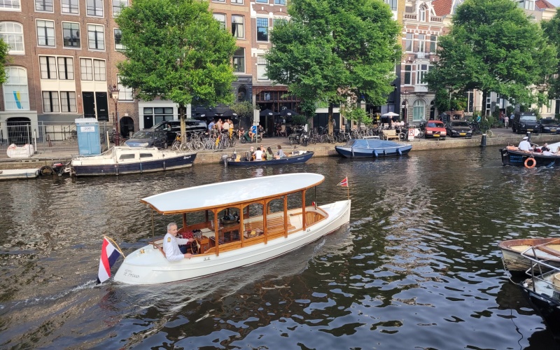 FARAHILDE cafe van puffelen Prinsengracht Amsterdam
