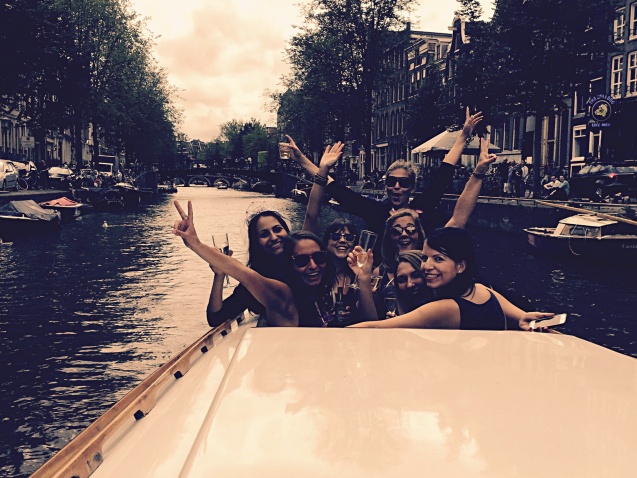 Vrijgezellen party meiden op bootamsterdam