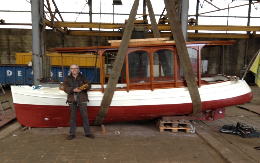 artiest Jan Koens restauratie farahilde op scheepswerf de Vooruit Zaandam